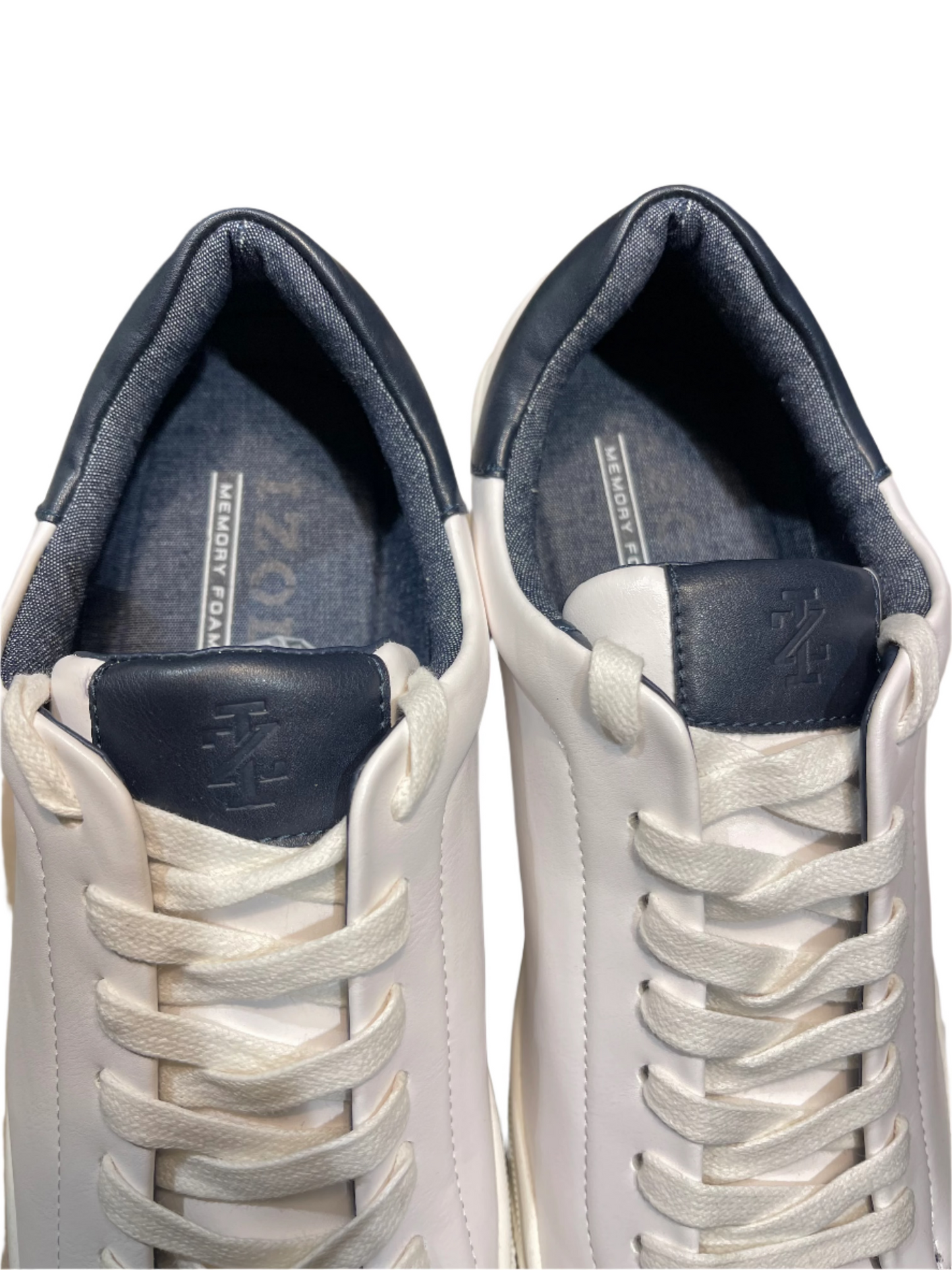 Izod Ira Sneakers