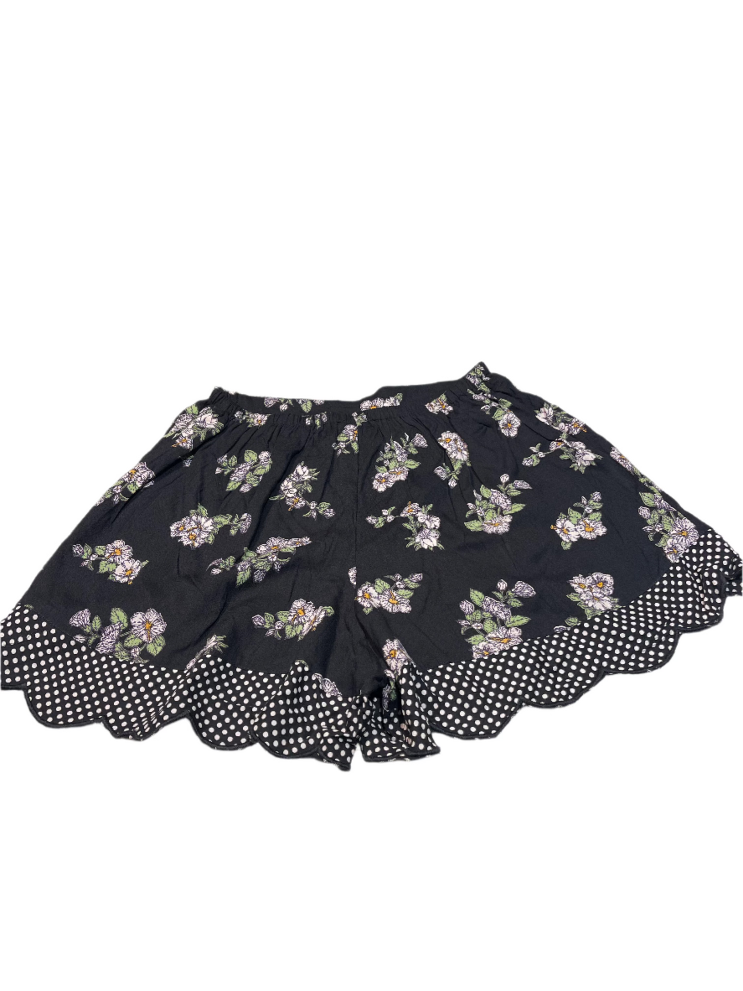 Angie Scalloped Short