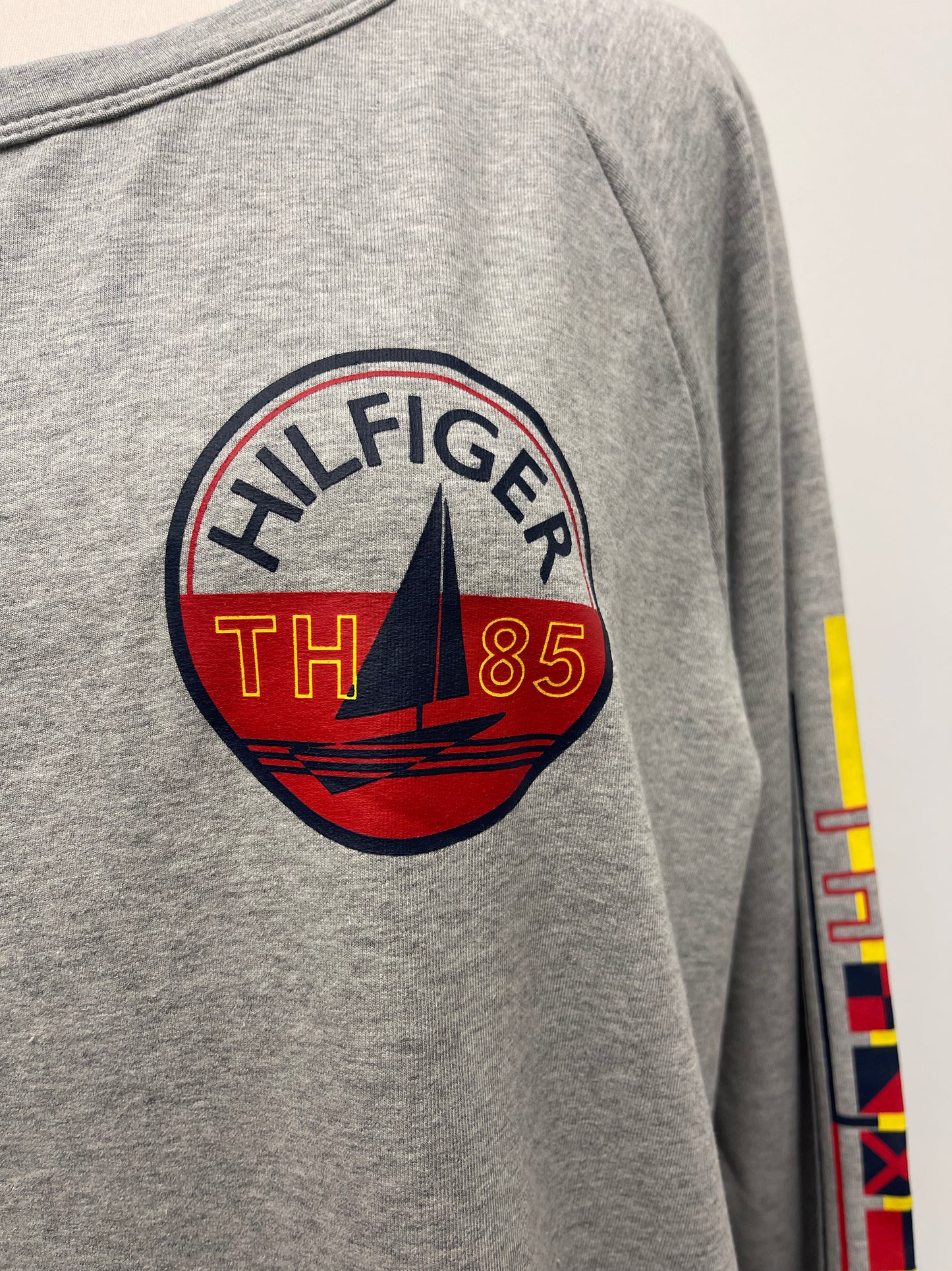 Tommy Hilfiger Logo Sweatshirt