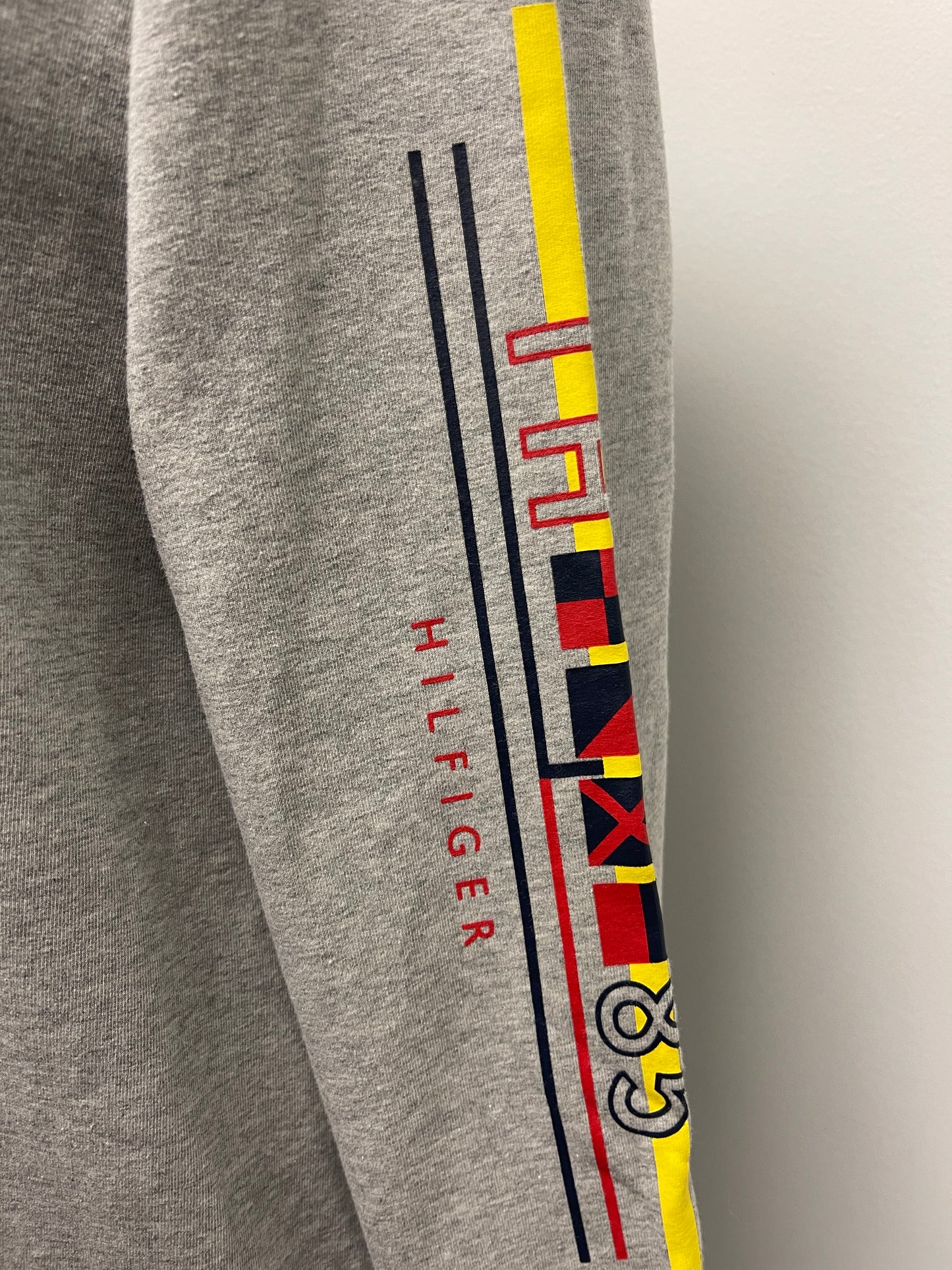 Tommy Hilfiger Logo Sweatshirt