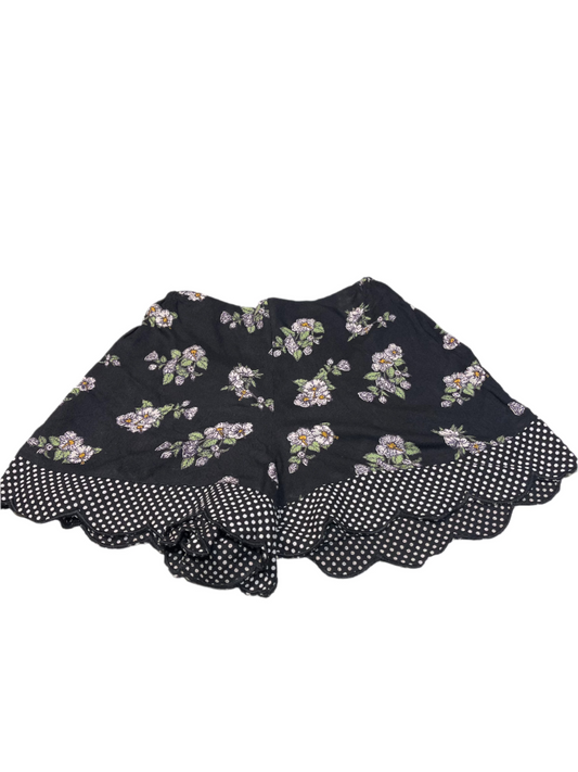 Angie Scalloped Short
