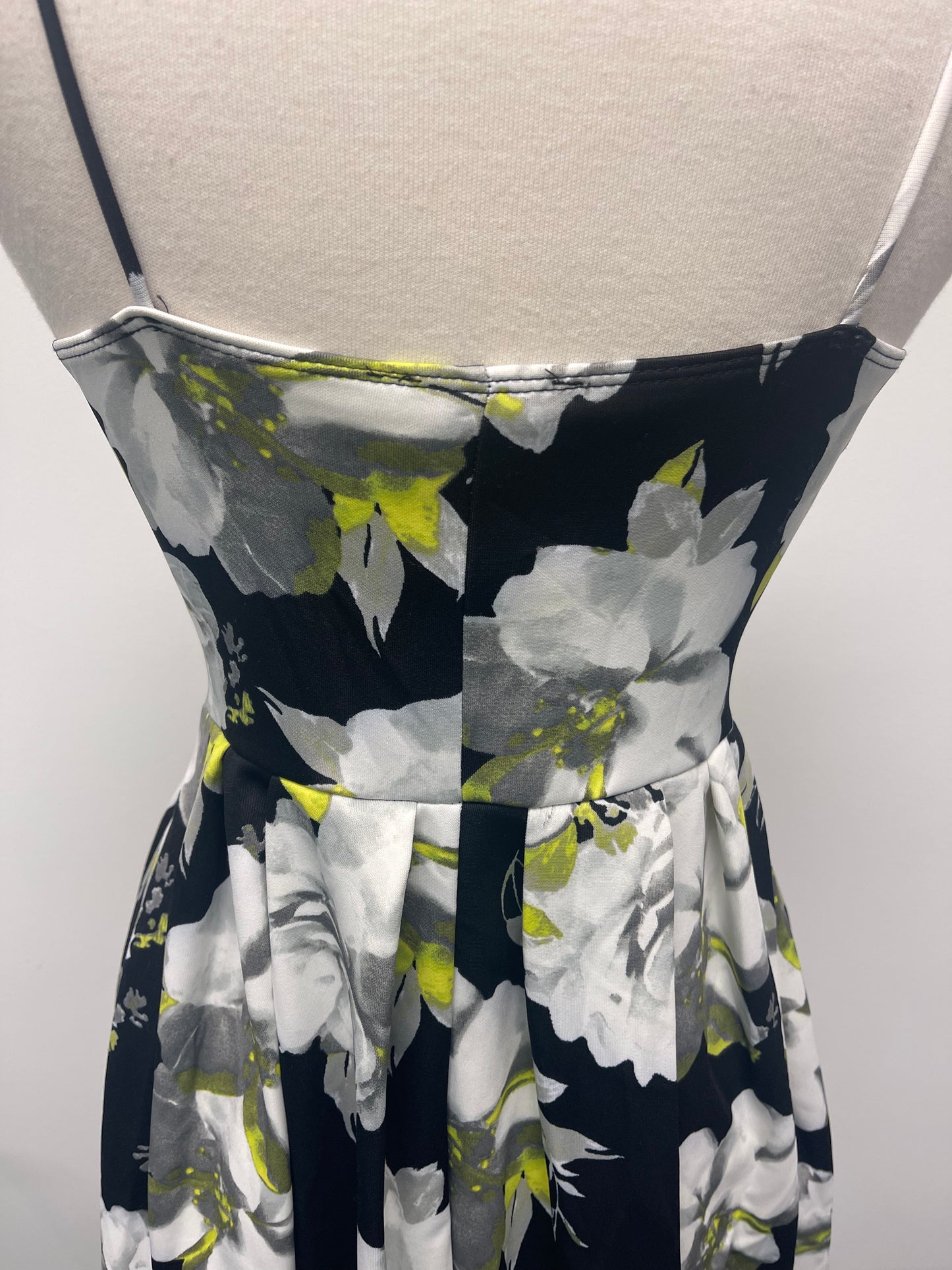 Soprano Flower Dress